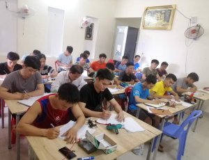 Hình ảnh học viên khóa 2 học lý thuyết 4 tiếng trên 1 ngày