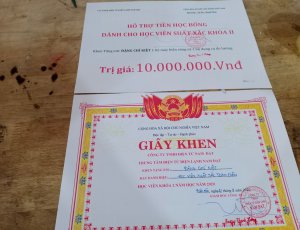 Trao tặng học bổng ra khóa cho học viên KHÓA 2.